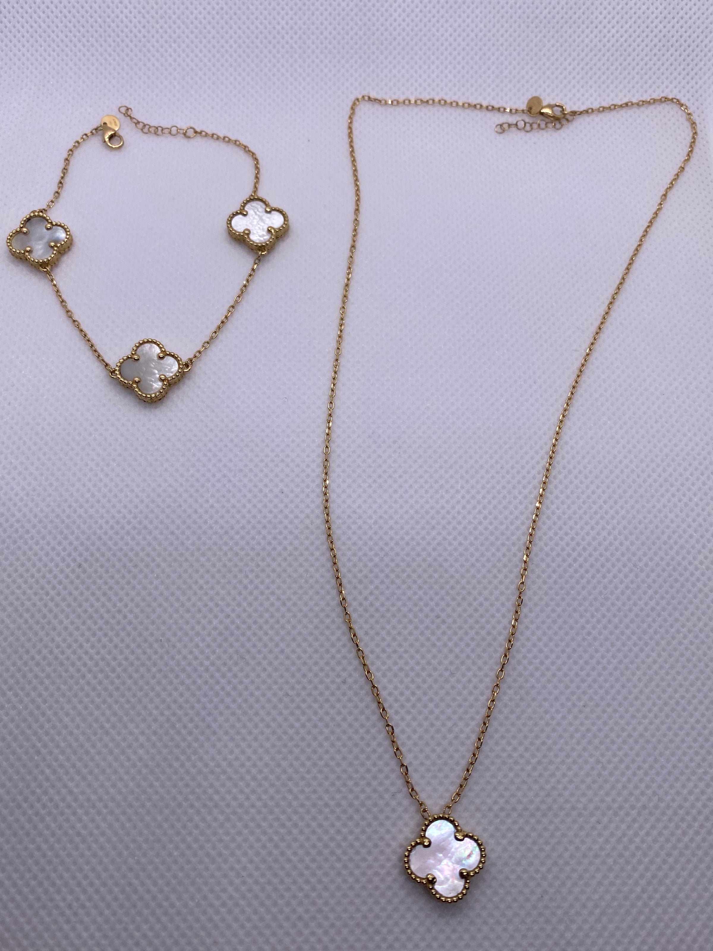 Pure 18k Carat Gold necklace and bracelet set